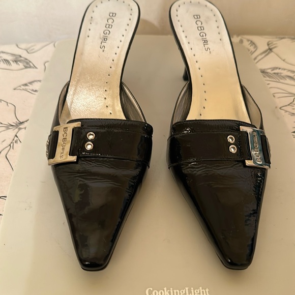 Shoes - Picture 1 of 6
